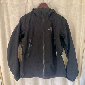 Arcteryx GoreTex Beta SL Hybrid Shell Jacket EUC